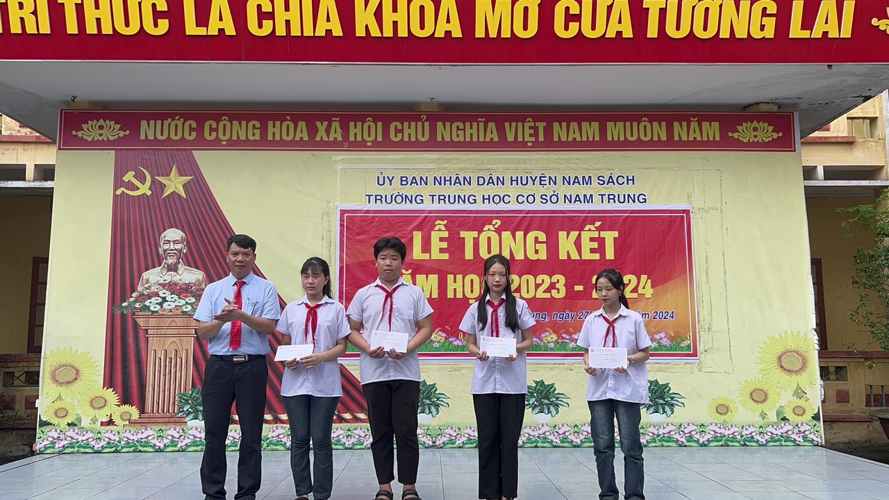 trao thuong các lop